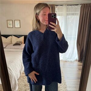 New York & Co. blue vneck sweater size large